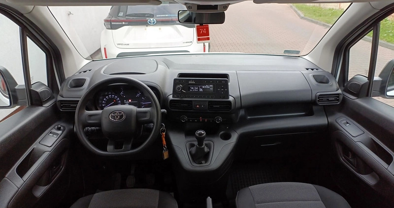 Toyota Proace City Verso cena 78900 przebieg: 68500, rok produkcji 2020 z Dobrodzień małe 106